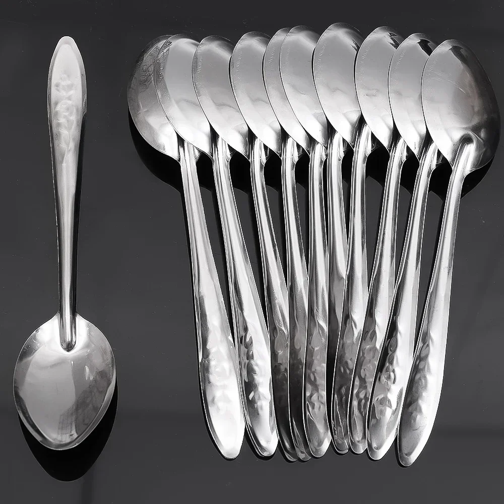 Cuchara de acero inoxidable de 17 cm con mango largo para helados, postres, sopas y cocina. Un utensilio práctico para el hogar